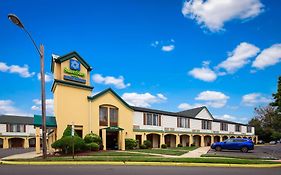 Surestay Hotel By Best Western East Brunswick